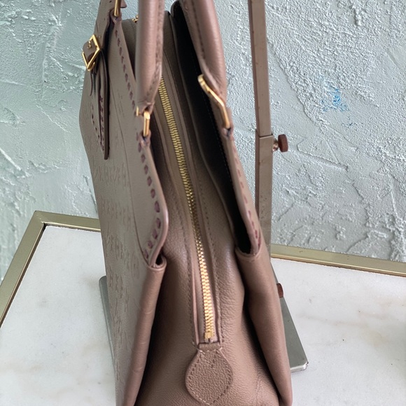 Authentic Louis Vuitton Empreinte Vosgues MM Bag - Picture 4 of 12